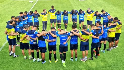 Juega en Costa Rica y anunció su retiro de la Selección de El Salvador