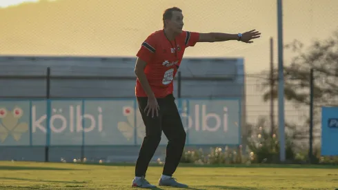 Alajuelense llega al acuerdo que tanto ansiaba Alexandre Guimaraes