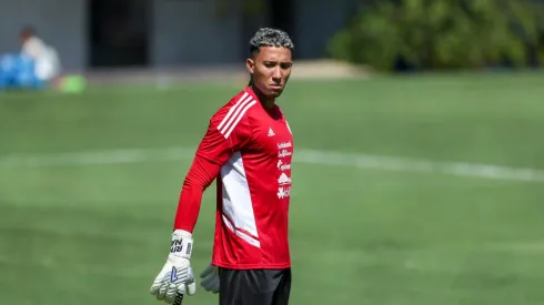 Patrick Sequeira recibe un duro golpe tras adueñarse del arco de Costa Rica