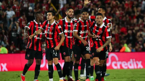 Alajuelense confirma dos salidas y la próxima ya está señalada