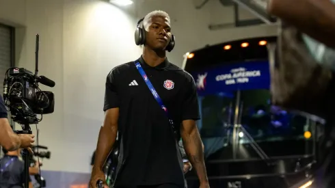 La mala noticia para Jeyland Mitchell ante Colombia que preocupa en toda Costa Rica