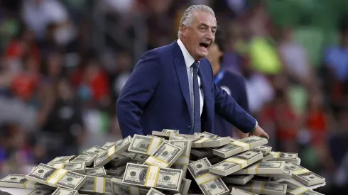 El astronómico sueldo por el que Gustavo Alfaro cambiará a Costa Rica por Paraguay