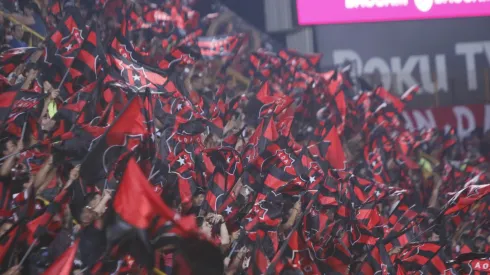 Alajuelense se prepara para enfrentar a Santos en el inicio del Apertura 2024.