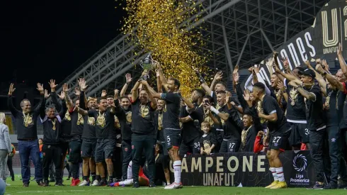 Guimaraes dejará ir a un jugador de selección.