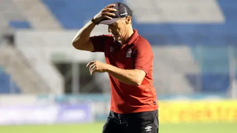 Pedro Troglio recibe mala noticia antes del partido de Olimpia por la Copa Centroamericana