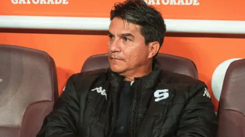 Mientras Vladimir Quesada sube la apuesta, desde Saprissa le mandan un polémico mensaje a la afición