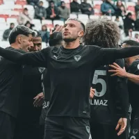 Líder mitológico: Francisco Calvo recibe un asombroso homenaje en Turquía