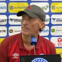 Pedro Troglio se enfada con los periodistas tras el empate de Olimpia vs Motagua