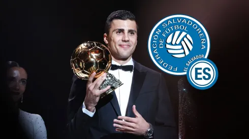 Rodri posa con el Balón de Oro 2024.