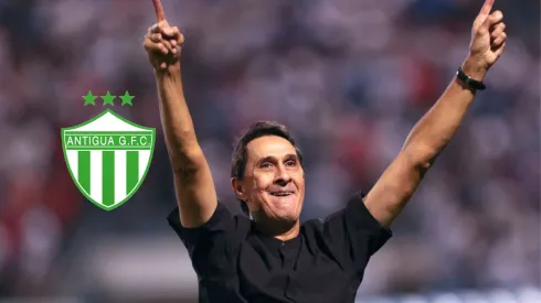 Alexandre Guimarães, DT de Alajuelense.