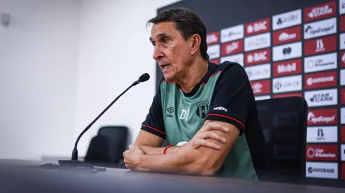 Sufre Guimaraes: los nuevos problemas de Alajuelense tras perder el clásico con Saprissa