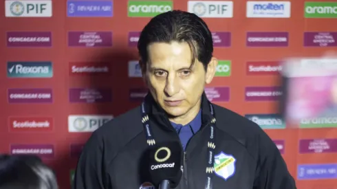 Comunicaciones cumple más deseos a Ronald González al confirmar dos salidas