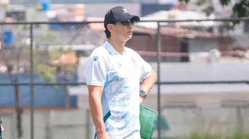 Ronald González tiene problema con otro de sus jugadores en Comunicaciones