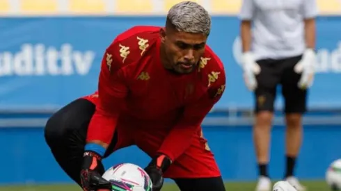 Sorpresa para Kevin Chamorro en Portugal: el cambio drástico que Estoril Praia no pudo evitar