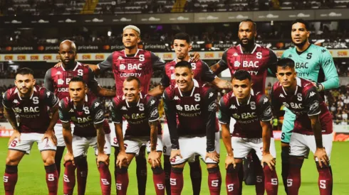 Giacone le marca la salida a otro morado.