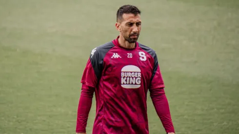 Mariano Torres causa una nueva preocupación en Deportivo Saprissa