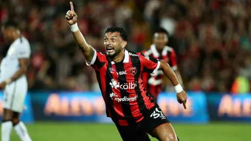 Michael Barrantes durante su paso por Alajuelense.