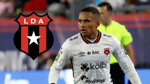 Ian Lawrence rompió el silencio.