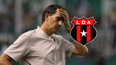 Alexandre Guimaraes se lamenta.