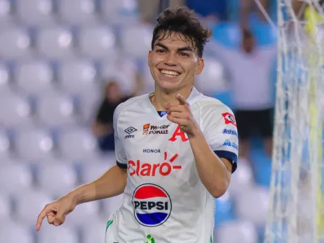 Leonardo Menjívar respondió a sus críticos tras su doblete con Alianza