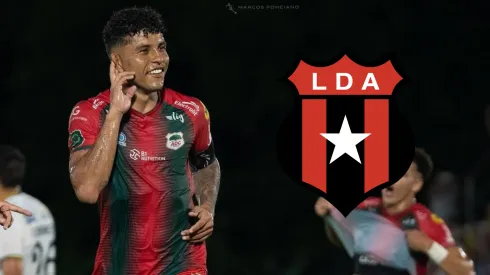 Venegas sorprende a Alajuelense.