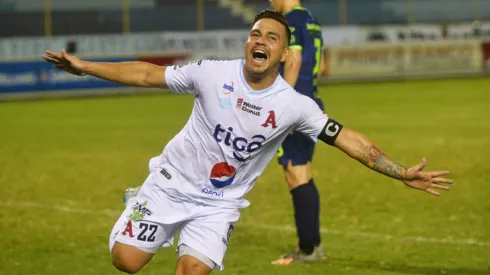 Fito Zelaya sorprende al fichar por un nuevo equipo tras dejar Alianza hace unos meses