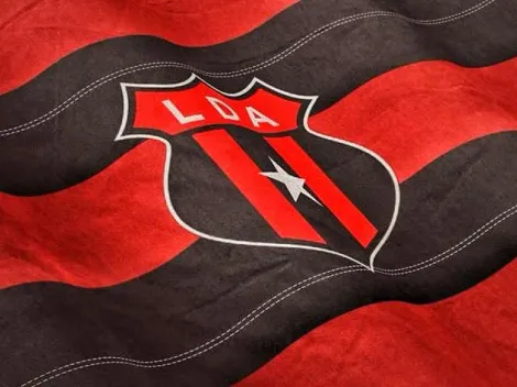 Fue campeón con Alajuelense, jugó en La Sele y se quedó sin club por un escándalo