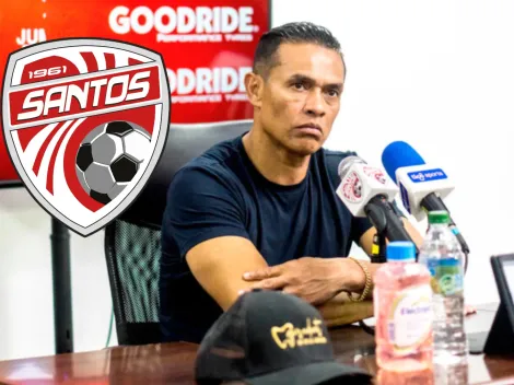 Nueva camiseta para Paté Centeno: Santos confirma la noticia que pocos esperaban