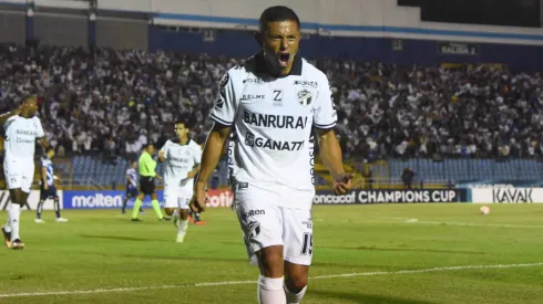 Carlos Mejía se olvida de Comunicaciones y confirma su nuevo club