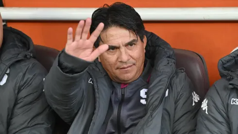 "No es la forma": referente de Saprissa se mete en el escándalo entre Vladimir Quesada y la directiva