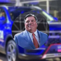 Regalo de lujo al Piojo Herrera en Costa Rica: cuánto cuesta y cómo es su nuevo carro