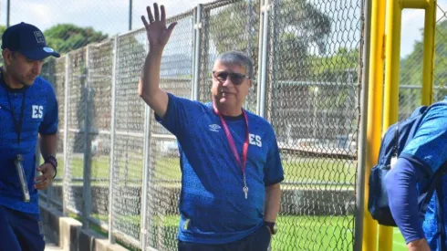 El Bolillo Gómez tendrá el regreso del legionario que tanto esperaban en la Selección de El Salvador