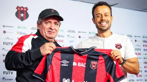 Rumbo a Europa: Machillo Ramírez ve marchar a una figura de Alajuelense