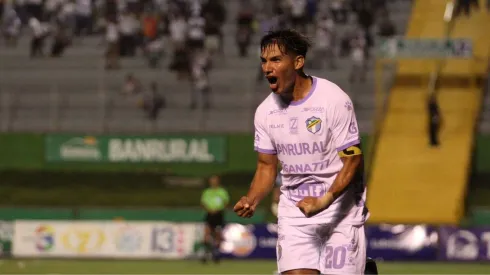 Chucho López juega a dos puntas: el contundente mensaje que no sólo Comunicaciones debe escuchar.