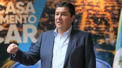 Luis Fernando Tena lo celebra: legionario de Guatemala hace historia grande en Europa.