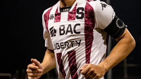 Saprissa protagoniza el primer gran golpe del mercado