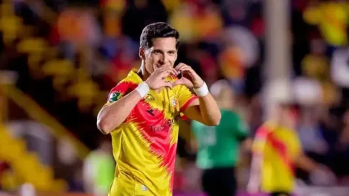 Cambia de camiseta: Tepa González sorprende a Jafet Soto lejos de Herediano