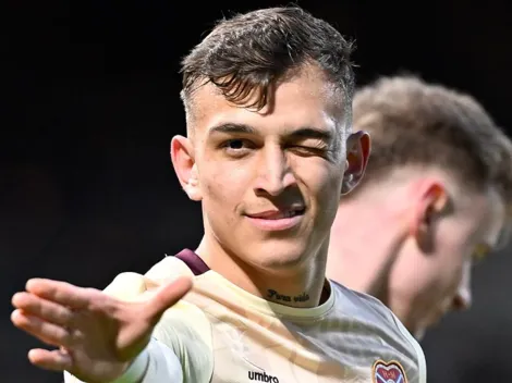 Nueva camiseta: Kenneth Vargas sorprende a Costa Rica