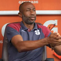 Primera víctima de la eliminación de Saprissa: Wanchope escucha afición y echa a uno de los más criticados