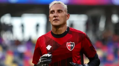 Cambia su futuro: Keylor Navas recibe la noticia del mercado de fichajes que nadie en Newell's puede creer