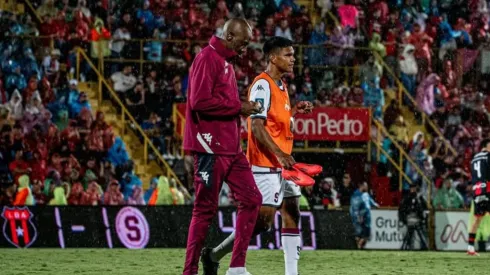 Club tico ficha a futbolista multicampeón con Saprissa