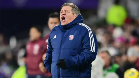 Piojo Herrera confirma la limpieza de último momento en Costa Rica