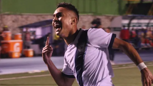 Oscar Santis da el gran salto y se suma a un equipo de figuras