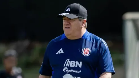 La pésima noticia que recibió el Piojo Herrera previo al debut de Costa Rica en la Copa Oro vs. Surinam