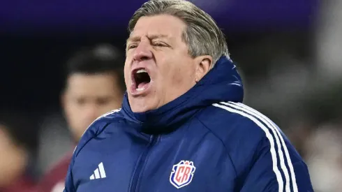 Llegó a más de 45 mil reproducciones en dos horas: el Piojo Herrera queda expuesto ante los ojos del mundo por el debut de Costa Rica en la Copa Oro