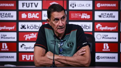 “Acuerdo verbal”: se confirma el regreso de la figura que Guimaraes había limpiado de Alajuelense