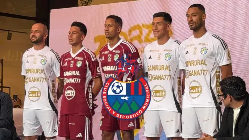 Comunicaciones no se olvida de Municipal en la histórica presentación de su uniforme
