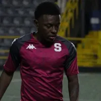 Akheem Wilson tiene nuevo destino: la decisión que tomó Saprissa sobre el futuro de la joya morada