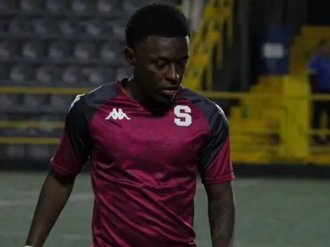 Saprissa toma una decisión con Akheem Wilson