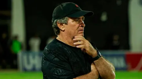 La salida de una figura en Alajuelense afecta a Machillo Ramírez.